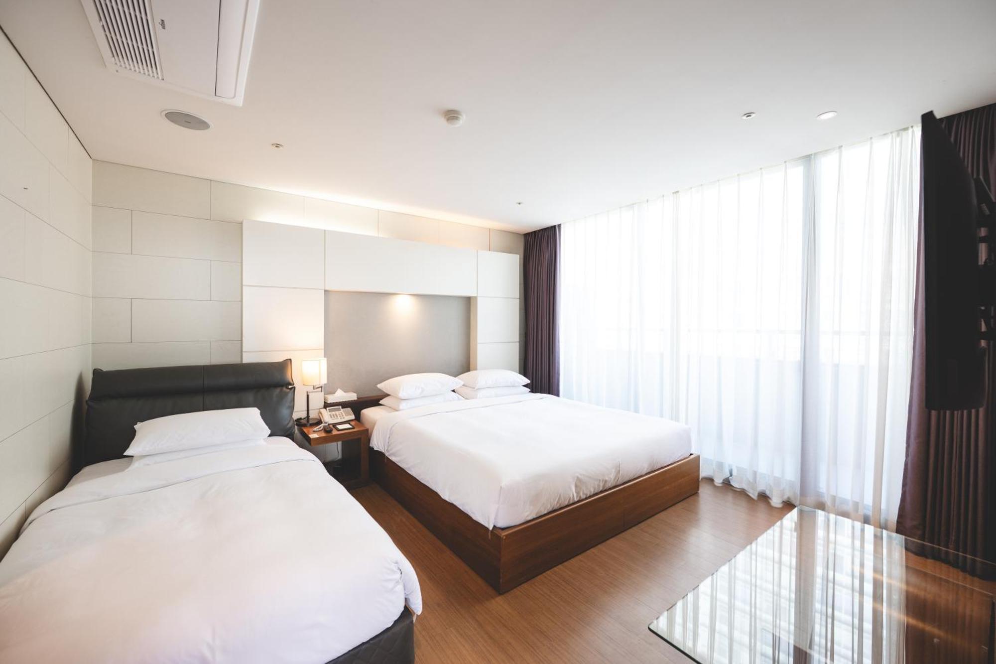Sunset Hotel Busan Ruang foto